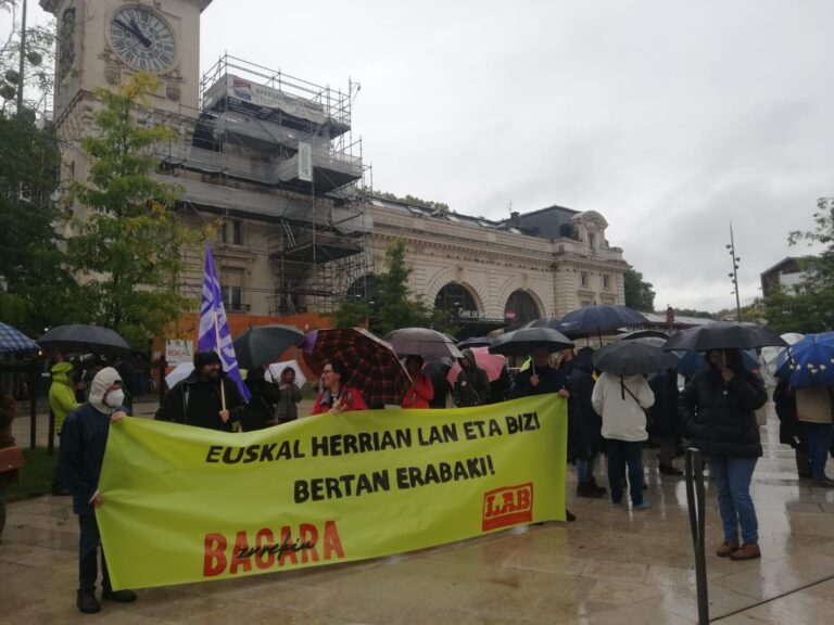 Lan eta bizi baldintza duinen alde mobilizatu gara Baionan eta Donapaleun