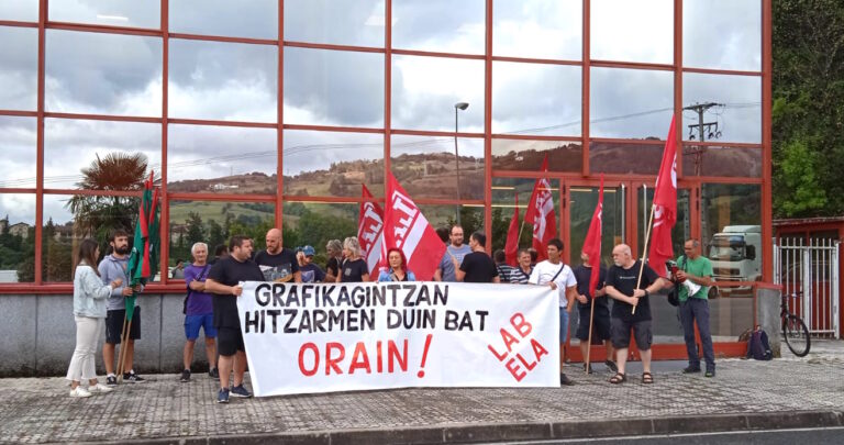 Nos hemos movilizado frente a la empresa SAM de Tolosa para denunciar el bloqueo de la mesa de negociación de artes gráficas de Gipuzkoa