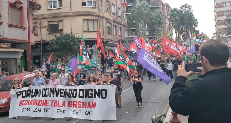 Las y los trabajadores del metal de Bizkaia vuelven a dar una respuesta contundente a una patronal que les quiere más pobres y precarios