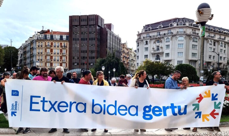 Hemos reclamado en Bilbo que se materialice el proceso de vuelta a casa de las y los presos vascos