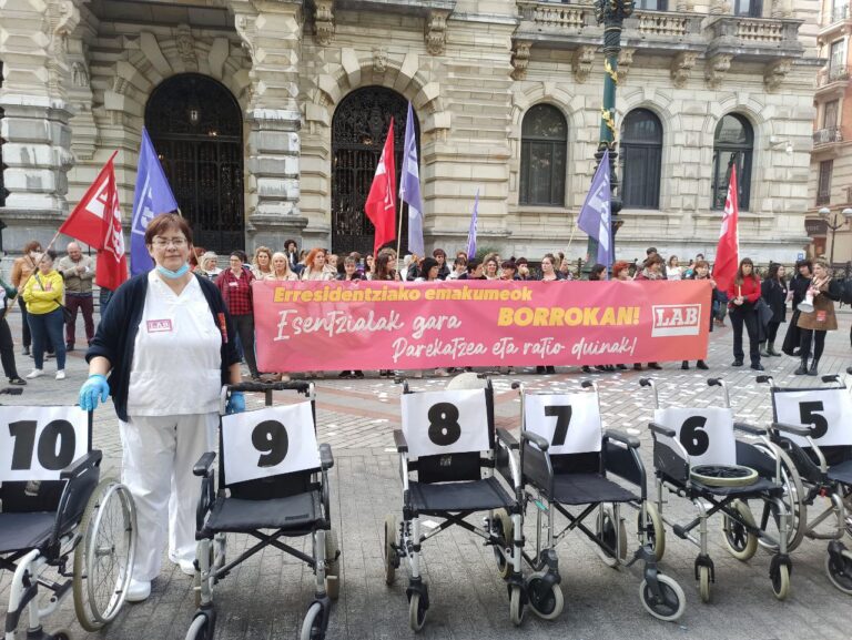 Hemos propuesto una ratio mínima de personal para las residencias de Bizkaia de una cuidadora por cada cuatro residentes