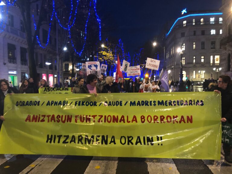 Trabajadoras del ámbito de la diversidad funcional se han movilizado a favor del convenio sectorial de Bizkaia