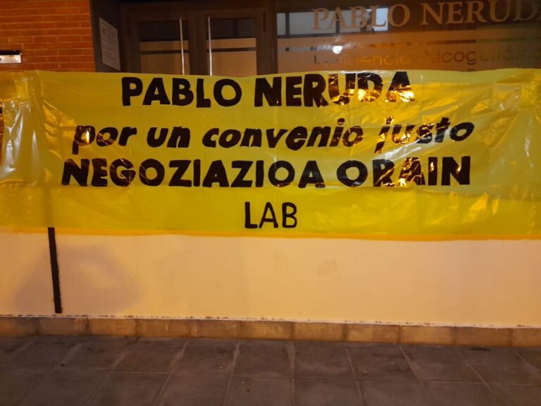 Las trabajadoras de la residencia Pablo Neruda de Gasteiz están luchando por la renovación de su convenio