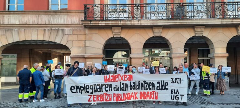 Las trabajadoras y los trabajadores del Ayuntamiento de Erandio seguimos con las movilizaciones para exigir negociación y mejora de las condiciones de conciliación de la vida personal y laboral