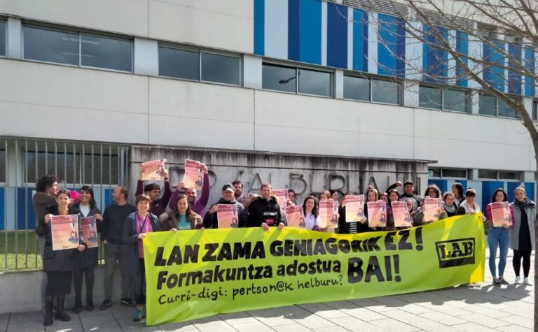 Lan-zama areagotzen ez duen formakuntza adostua eta ikastetxeko autonomiaren araberakoa eskatzen diogu EAEko Hezkuntza Sailari