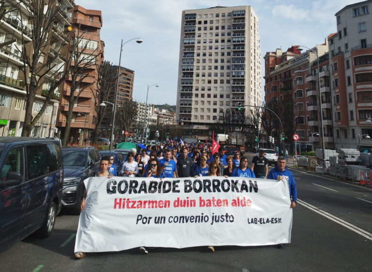 Gorabidek oso positibotzat jo ditu egindako 7 greba egunak, eta gehiago iragarri ditu, enpresak eta Bizkaiko Foru Aldundiak elkarrizketarik ahalbidetzen ez dutelako