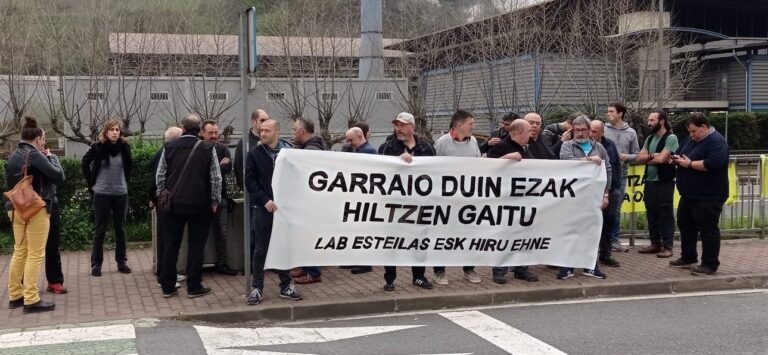 Los sindicatos destacan la urgencia de dignificar las condiciones del sector del transporte y recuerdan al último compañero fallecido