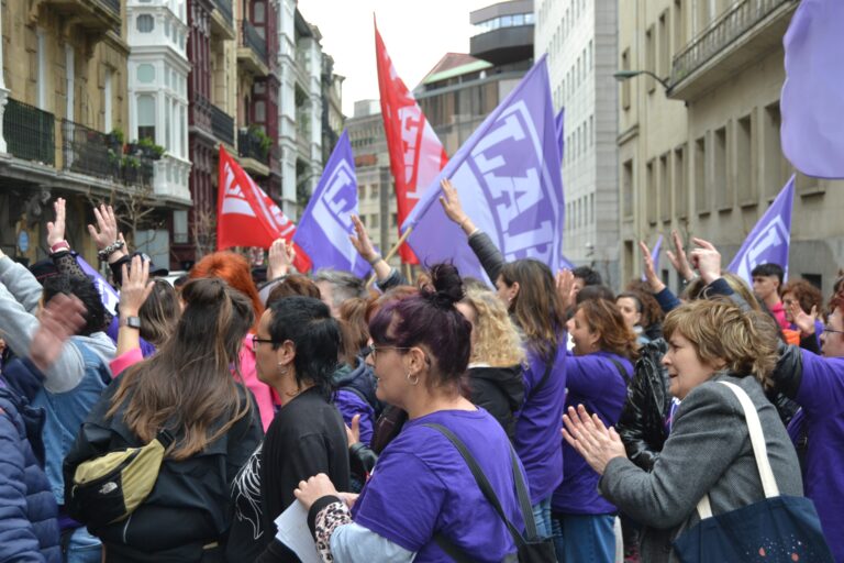 LAB se suma al planteamiento de lucha del movimiento feminista para la huelga general feminista