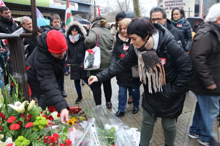 Hemos destacado el reconocimiento a las y los trabajadores migrantes y la necesidad de la lucha y la organización en el acto del 3 de Marzo en Gasteiz