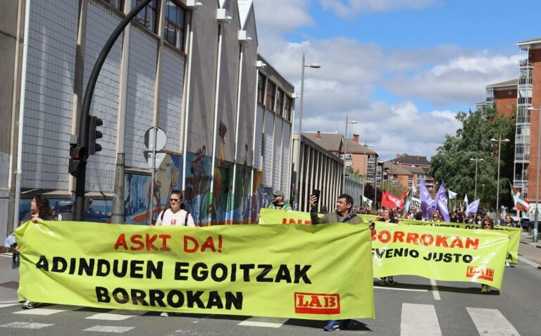 Ante las insuficientes medidas recogidas en el último decreto sobre residencias del Gobierno de la CAV, pediremos pasos reales hacia un sistema de cuidados público y comunitario