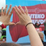 photo_5944906891912133013_y