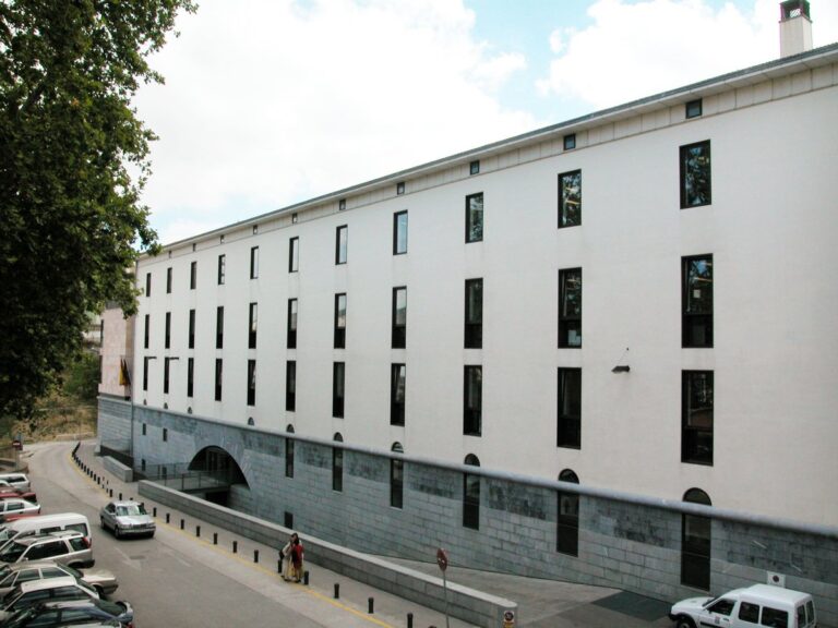 Denunciamos la situación insostenible que se vive en una sección del departamento de Educación de Nafarroa debido a la nefasta gestión de la persona responsable