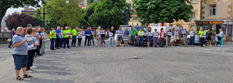 La plantilla se moviliza para reclamar una reunión con el Ayuntamiento de Portugalete