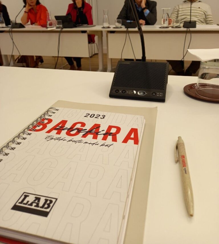 Langileen ahotsa aintzat hartzea eta enpleguak bermatzeko 30 orduko lan astea ezartzea aldarrikatu dugu Nafarroako Industria Foroan