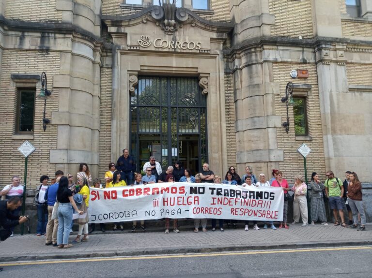 Las trabajadoras que limpian las oficinas de Correos en Nafarroa en huelga indefinida