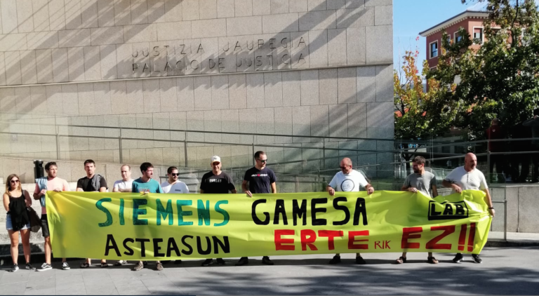 Asteasuko Siemens Gamesako ABEEEaren aurka mobilizatu gara, Donostian egindako epaiketaren aurrean