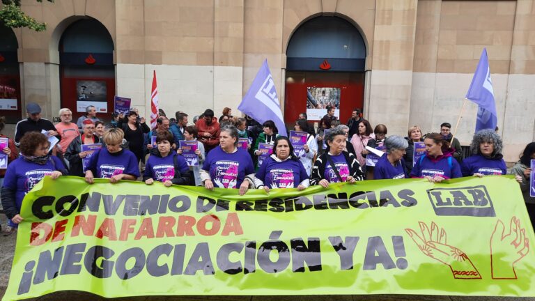 Berriz ere mobilizatu gara Nafarroako zahar egoitzen hitzarmenaren negoziazioak desblokeatzeko eskatzeko