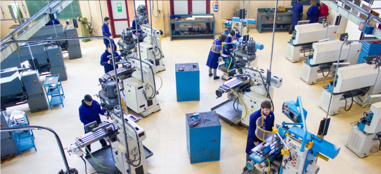 Hezkuntza Departamentuak Nafarroako Lanbide Heziketan egiten dituen lardaskeriak salatu ditugu, bai eta nola tratatzen dituen bere irakasleak ere