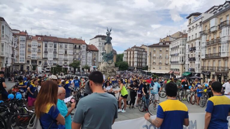 Queremos denunciar la lamentable teatralización que se ha dado con las negociaciones del calendario este año en Michelin de Gasteiz