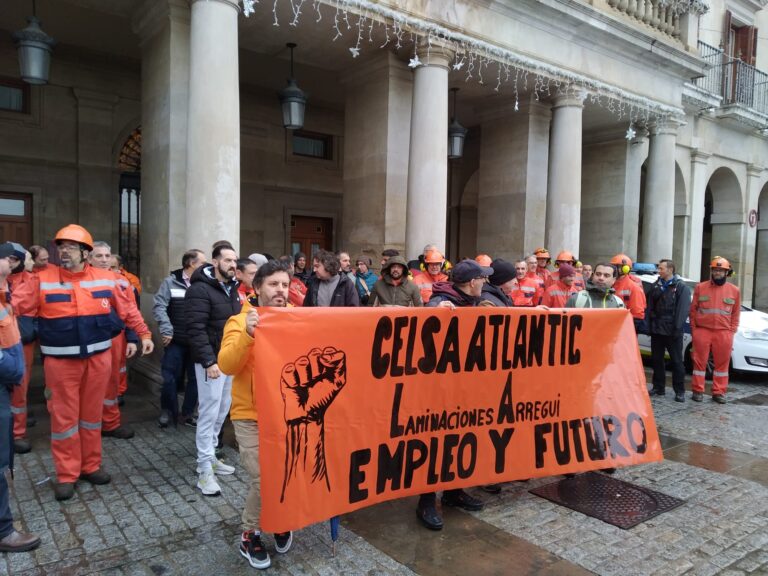 Las y los trabajadores de Laminaciones Arregui piden la implicación del Ayuntamiento de Gasteiz