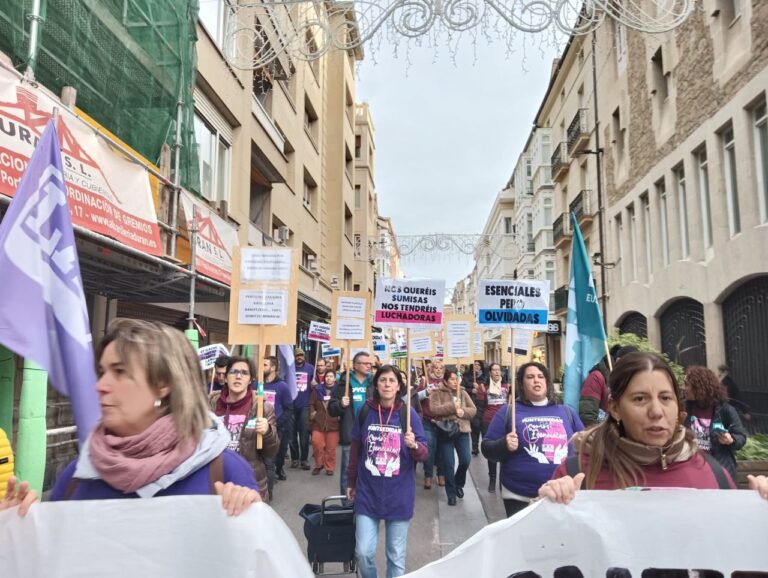Durante la jornada de huelga de hoy hemos reivindicado que necesitamos un convenio en las residencias de Araba