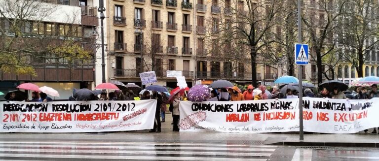 Sesión de trabajo del Grupo Motor de Especialistas de Apoyo Educativo y la Comisión de Personal de Administración Núcleo en la Comisión de Educación del Parlamento