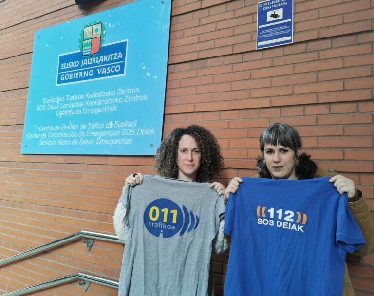 El personal que presta el servicio telefónico de Tráfico y de SOS Deiak denuncia que trabaja en condiciones límite