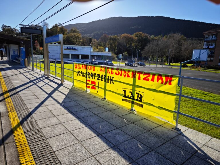 Busturiako Zelaiondo zahar egoitzan ez dugu kaleratzerik onartzen eta hitzarmena errespeta dadila exijitzen dugu