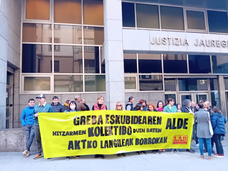 AKT Plasticos-en greba eskubidearen alde mobilizatu gara