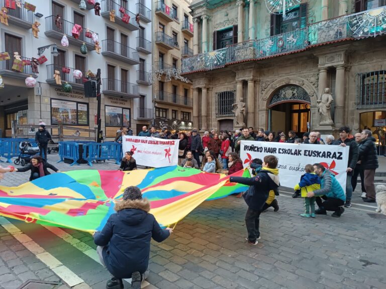 Ontzat jotzen dugu Nafarroan sare publikoko 0-3 hezkuntza zikloa doan izan dadin Gobernuak hartu erabakia, baina arretaz behatuko dugu neurri hori ezartzeko modua