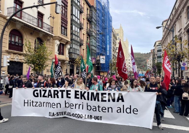 Mobilizazioei esker gizarte ekimeneko patronalak mugiarazi ditugu arren, edukietan sakontzeko eskatzen diegu