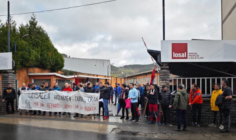 La plantilla de LOSAL realiza un paro y una manifestación en Gernika por un convenio digno