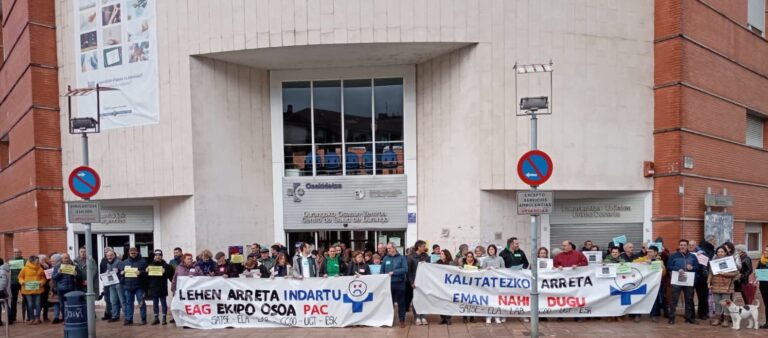Osakidetzako zuzendaritzak ez du bermatzen EAGak irekita izatea oinarrizko plantillarekin
