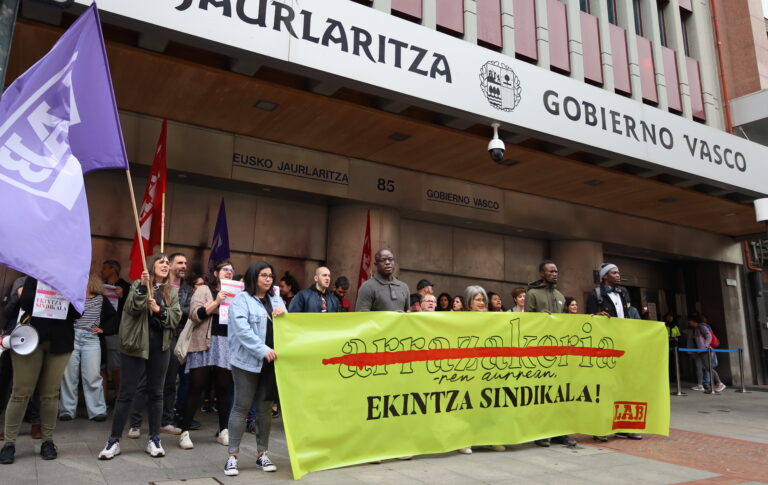LAB pide al Gobierno Vasco que no sea cómplice del racismo y que haga cumplir los derechos de todas las y los trabajadores