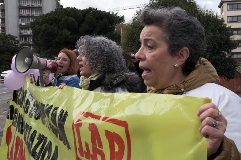 LAB llama a otros tres paros más en abril en las residencias de Nafarroa, con el objetivo de conseguir de una vez por todas el primer convenio navarro del sector