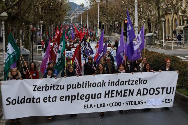 El éxito de la huelga debe obligar a las instituciones y al futuro Gobierno Vasco a reforzar y decidir aquí los servicios públicos