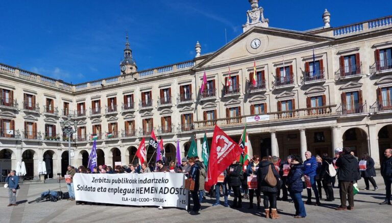 Martxoaren 12ko grebako gutxieneko zerbitzuen ondorioz, egun arrunt batean baino langile gehiago izango dira zenbait sektoretan