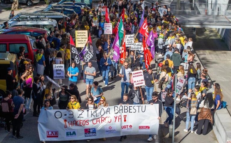 0-3 zikloa babestea eskatzeko manifestazioa egin dugu Iruñean