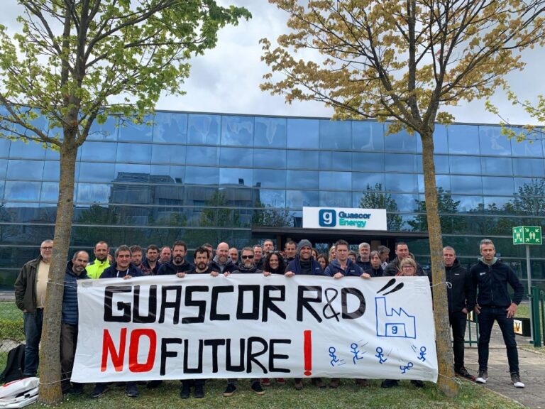 Protestek jarraitzen dute Miñaoko Guascor R&D lantegian