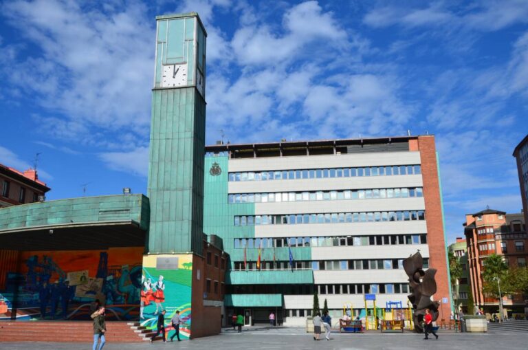 LABek Barakaldoko udal gizarte zerbitzuen kolapso larria salatu du