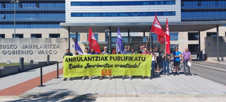LABek salatu du EAEko anbulantzien pribatizazioak enpresa pribatuak baliabide publikoekin aberastea ahalbidetzen duela