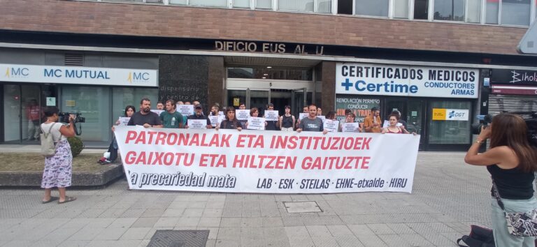 Patronalak araudia ez betetzeak eta administrazioaren utzikeriak langileak erailtzen dituela salatu dugu