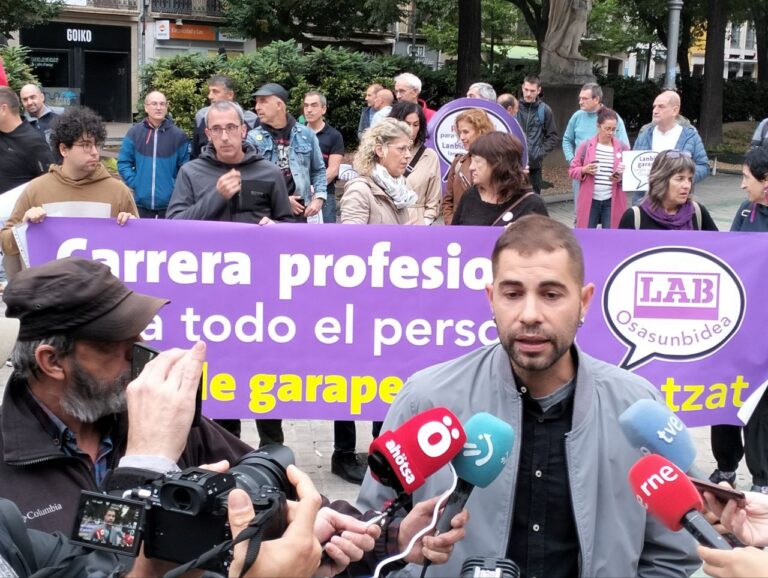 Karrera profesionala guztiontzat exijitu dugu