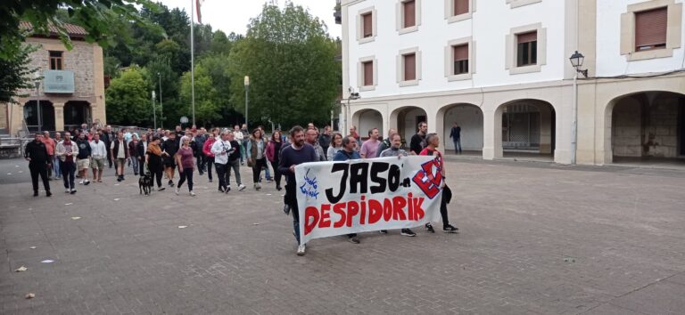 Jaso Tower Craneseko langileek greban jarraitzen dute