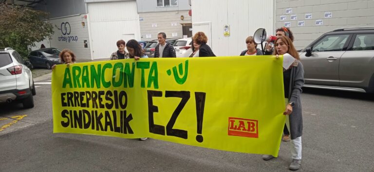 Kaleratutako langileak berronartzea exijitu diogu Arancontari