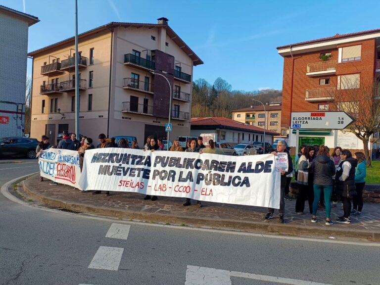 Nos movemos a favor de la educación pública