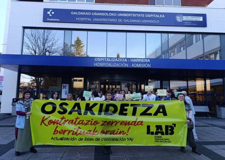 LAB se moviliza en siete hospitales para reclamar la actualización de las listas de contratación de Osakidetza
