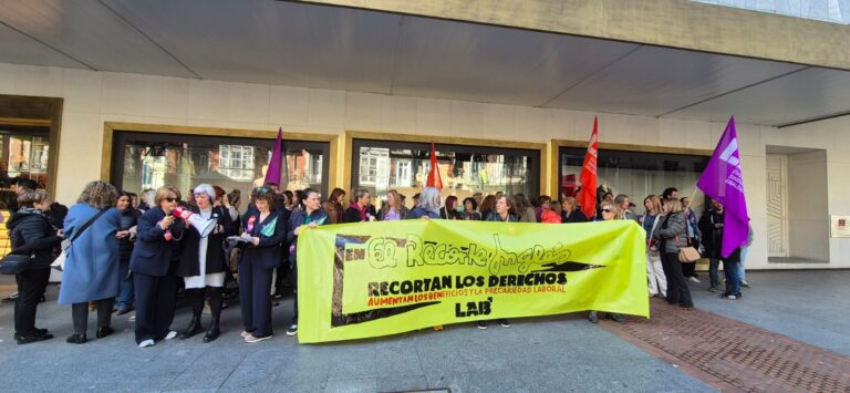 LAB denuncia el recorte de derechos en El Corte Inglés de Bilbo