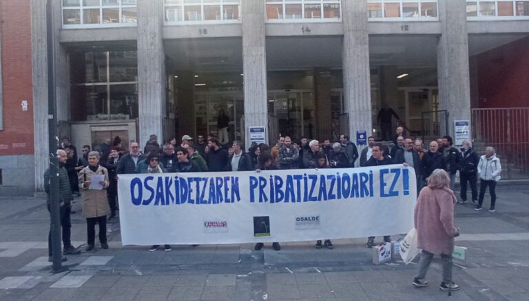 Euskal Herriak Kapitalari Planto denuncia la privatización de Osakidetza