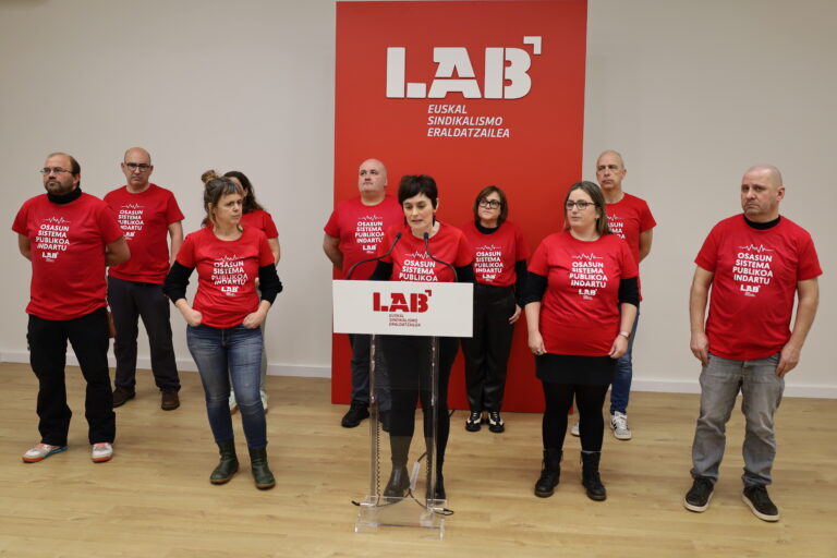 LAB señala que el modelo público será decisivo en la Mesa de Salud y aboga por la presión social para apostar por ello